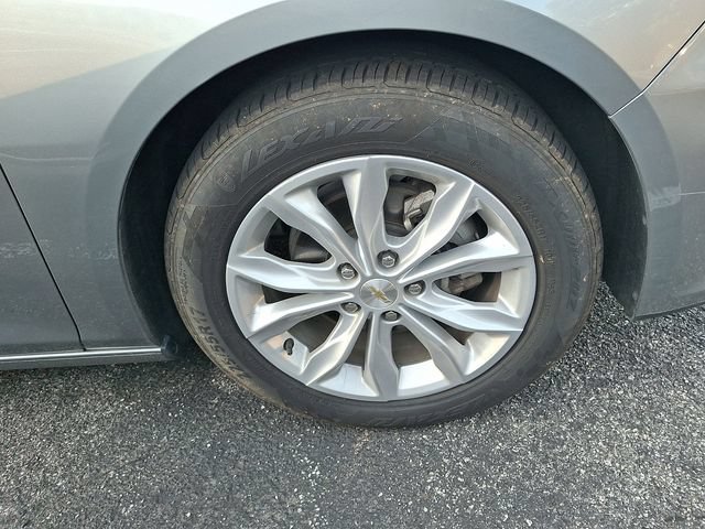 Used 2025 Chevrolet Malibu LT FWD image 4
