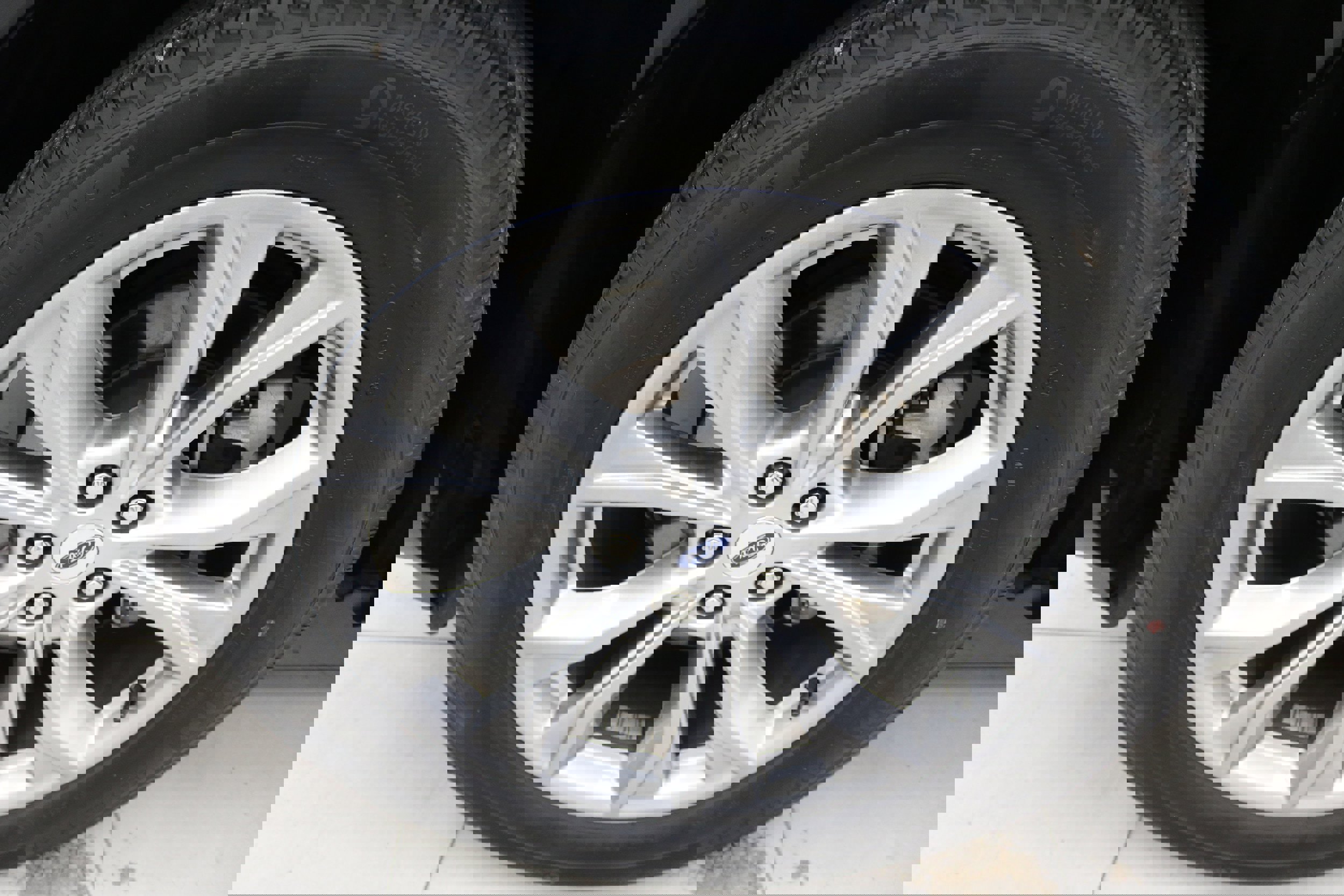 Used 2022 Ford Explorer XLT w/ Equipment Group 202A image 17