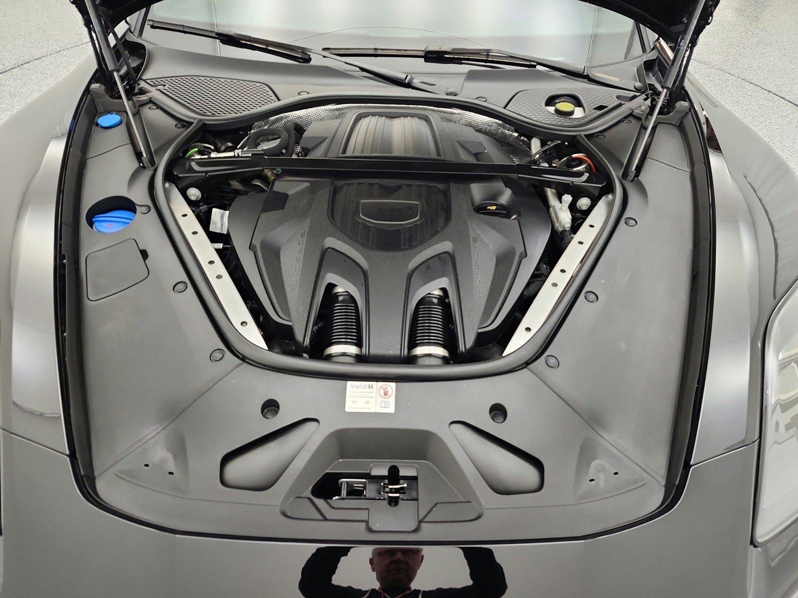 Used 2025 Porsche Panamera image 17