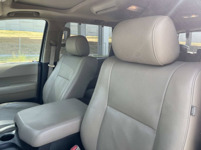 Used 2019 Toyota Sequoia Platinum RWD image 10