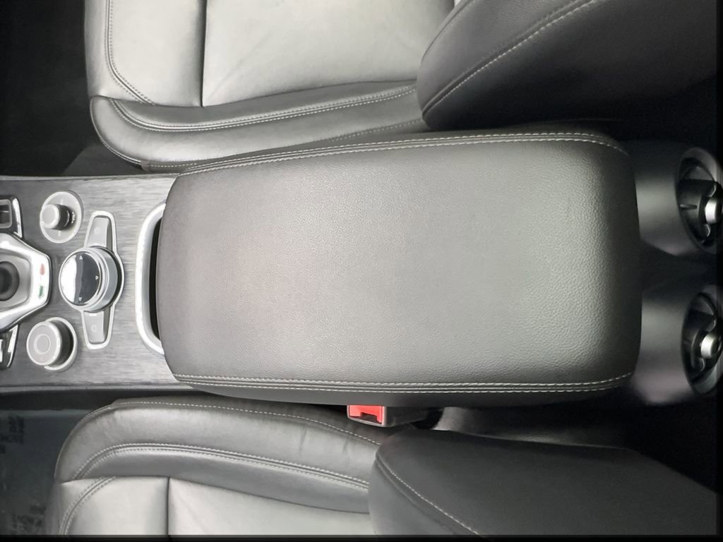 Used 2021 Alfa Romeo Stelvio Sprint w/ Sun & Sound Package image 38