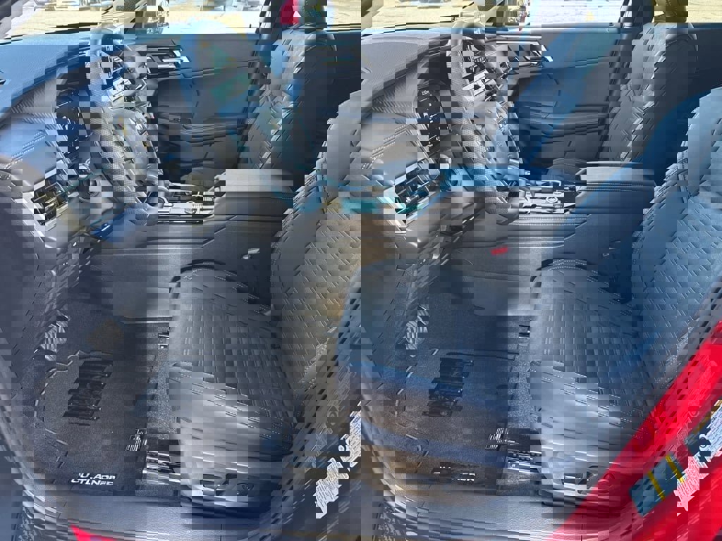 New 2025 Mitsubishi Outlander SE image 23