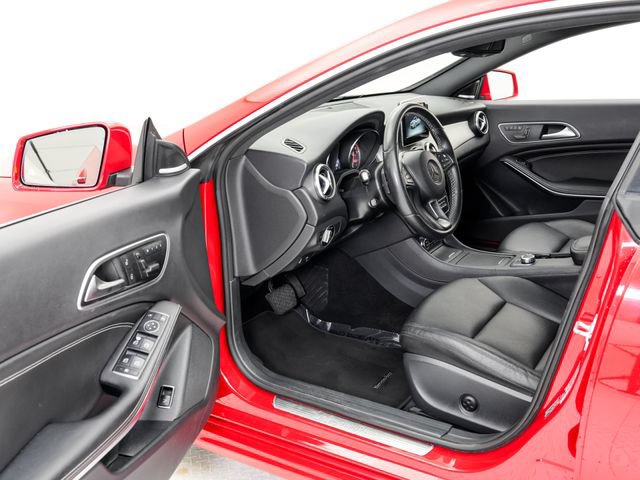 Used 2015 Mercedes-Benz CLA 250 image 7