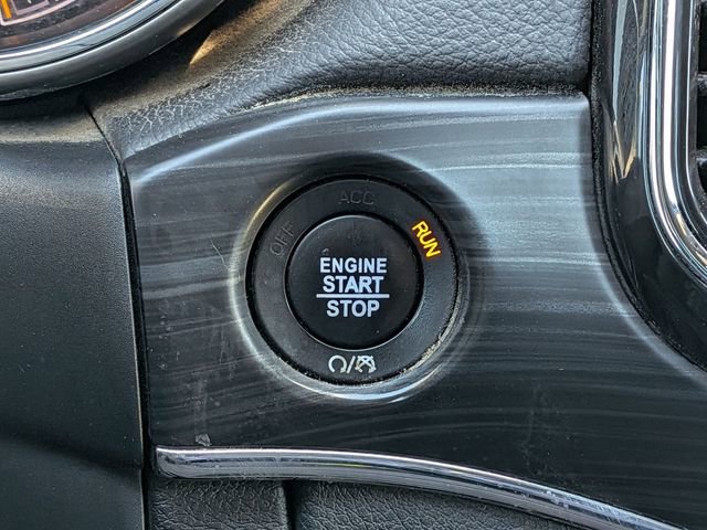Used 2021 Jeep Grand Cherokee Limited AWD/4WD image 16
