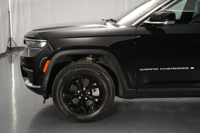 Used 2025 Jeep Grand Cherokee L Limited w/ Luxury Tech Group II AWD/4WD image 4