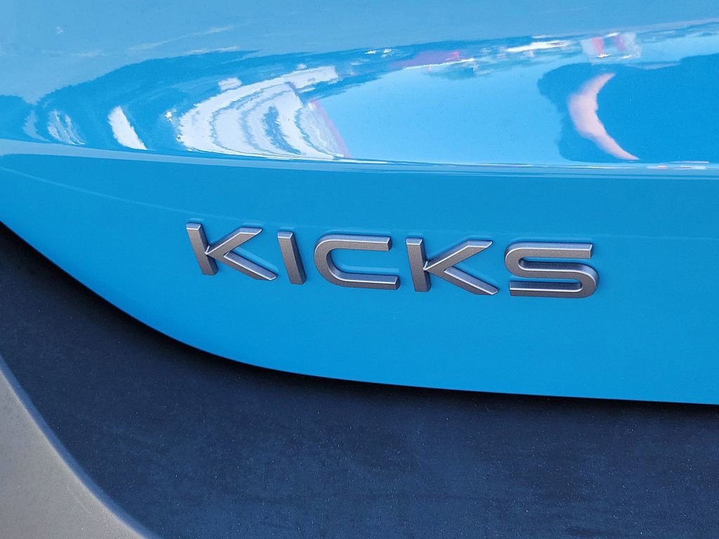 Certified 2025 Nissan Kicks SR image 25
