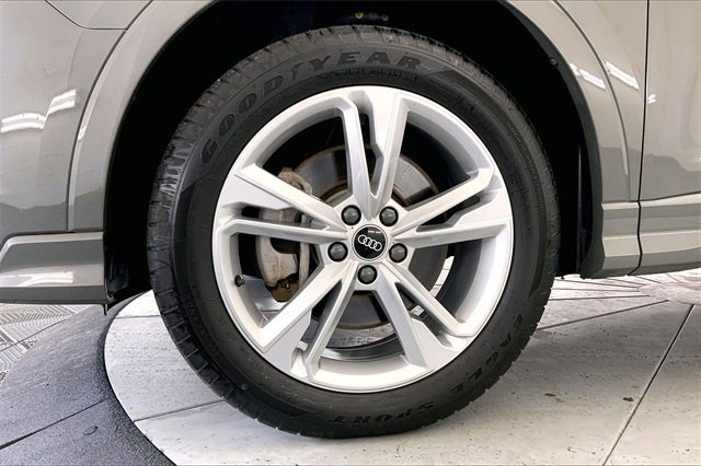 Certified 2023 Audi Q3 2.0T Premium w/ Convenience Package image 9