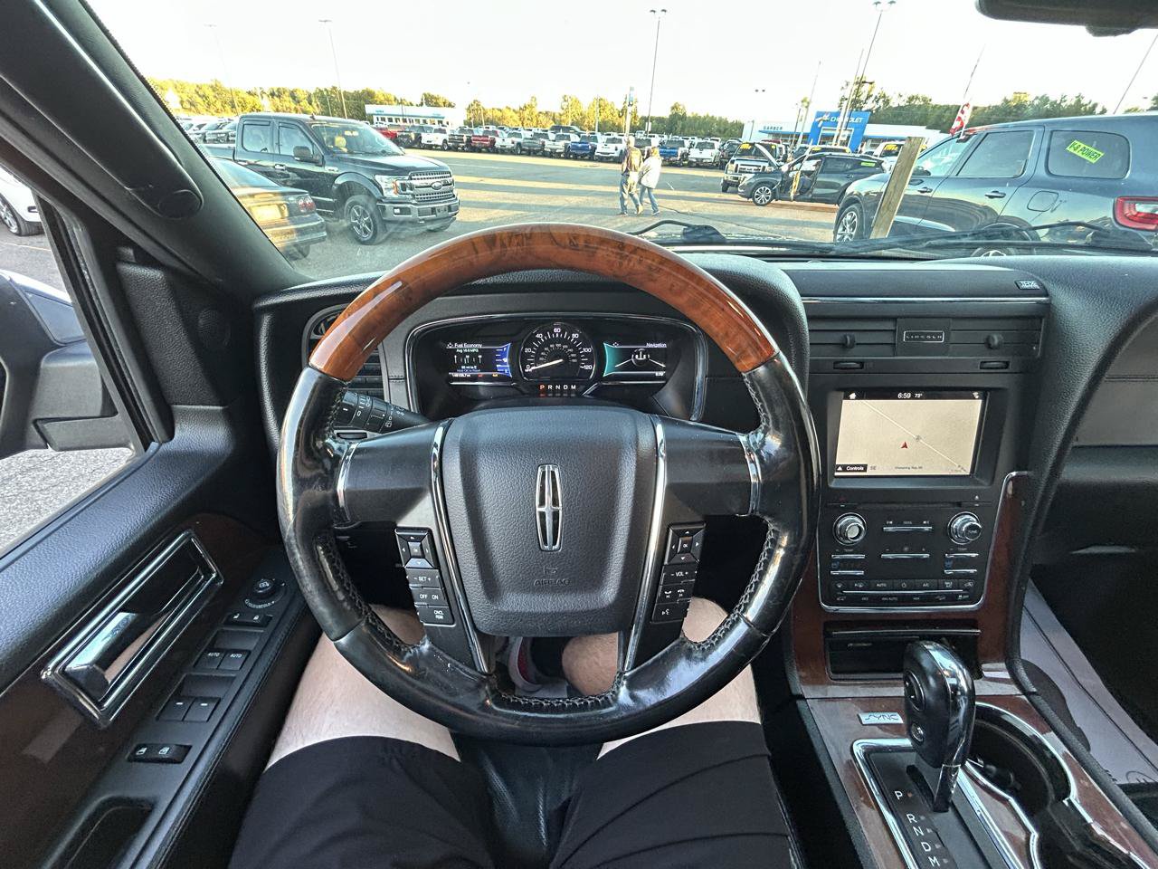 Used 2016 Lincoln Navigator L Select AWD/4WD image 30