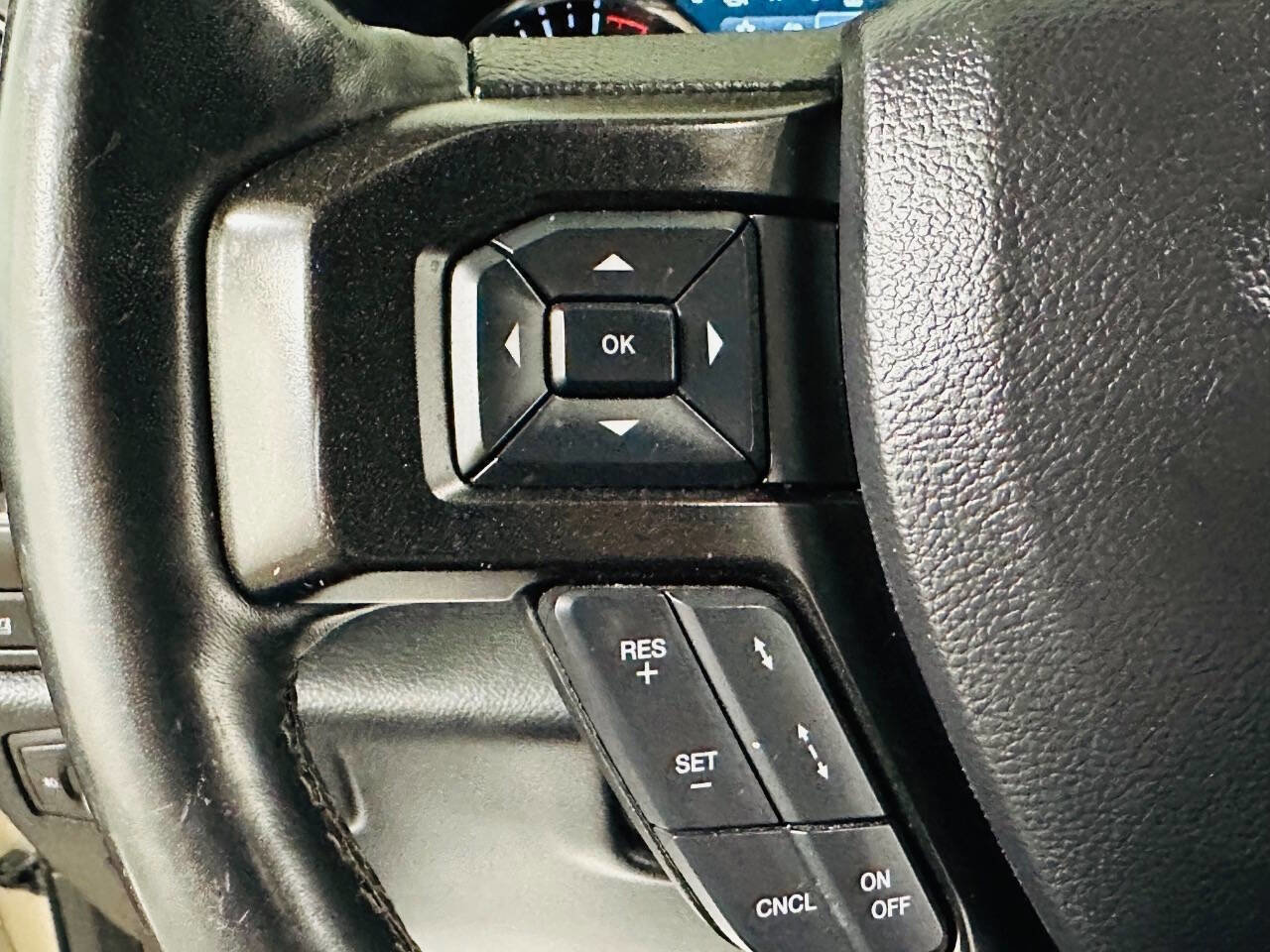 Used 2018 Ford Expedition Limited AWD/4WD image 16