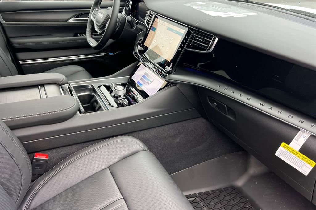 New 2026 Jeep Grand Wagoneer L Summit w/ Premium Group III image 17