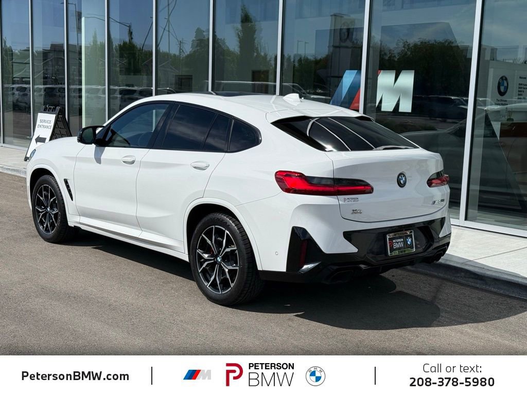 Used 2023 BMW X4 M40i AWD/4WD image 3