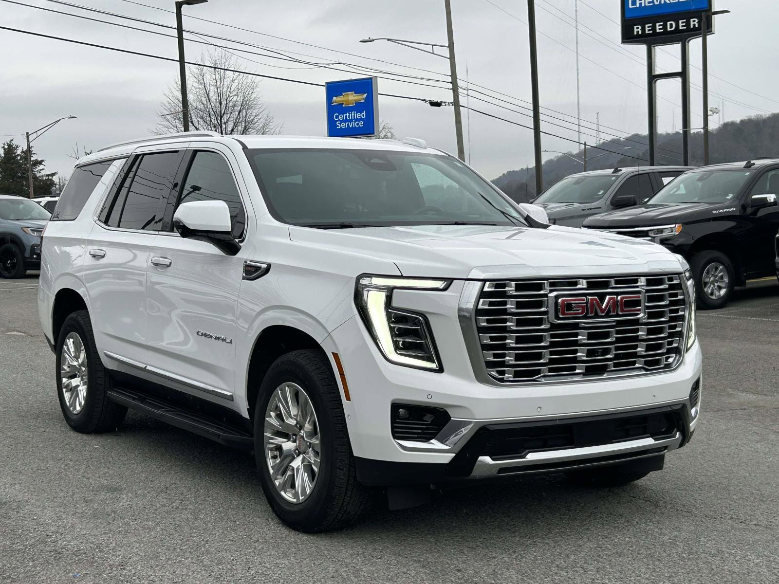 Used 2025 GMC Yukon Denali image 1