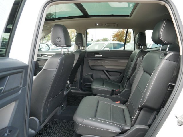 Certified 2023 Volkswagen Atlas SE w/ Panoramic Sunroof Package AWD/4WD image 17