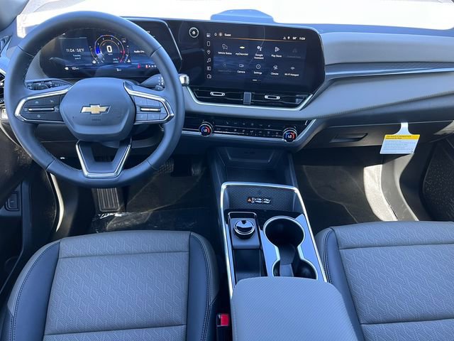 New 2026 Chevrolet Equinox LT w/ Convenience Package II FWD image 2