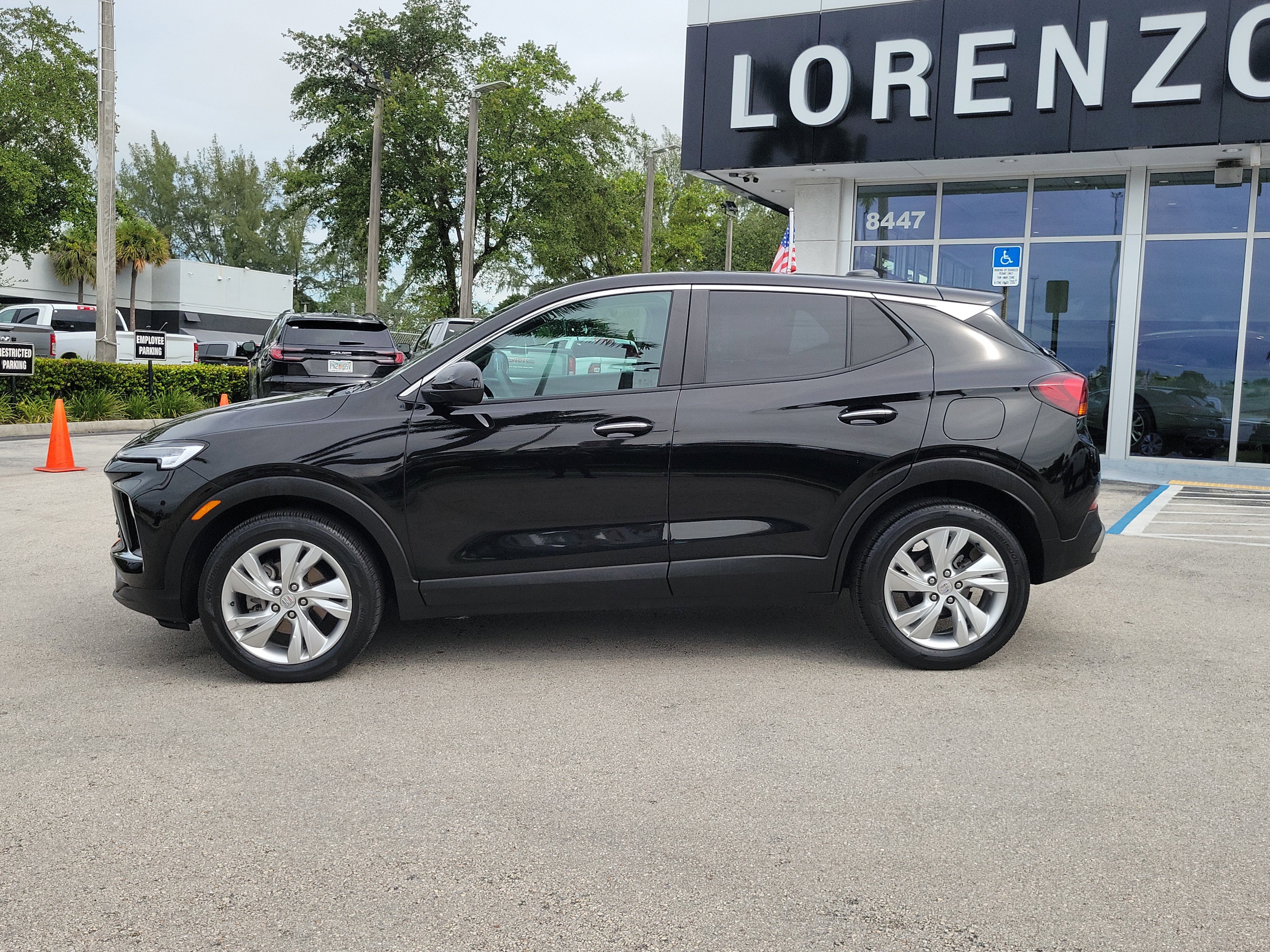 Used 2024 Buick Encore GX Preferred image 8