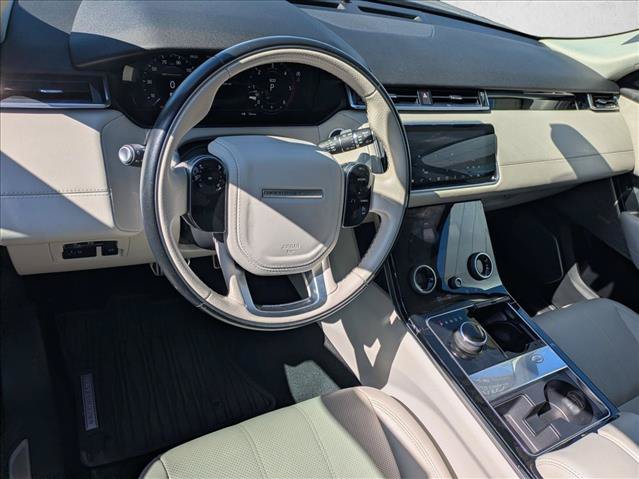Used 2018 Land Rover Range Rover Velar R-Dynamic SE AWD/4WD image 10