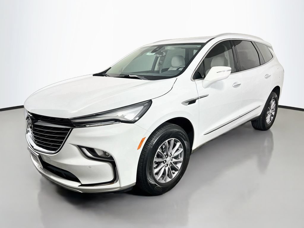 Used 2022 Buick Enclave Essence FWD image 3