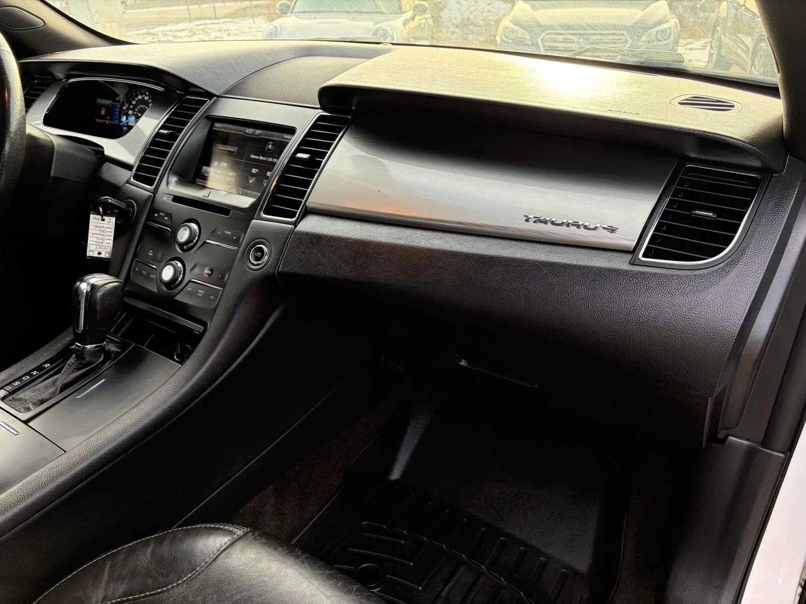 Used 2014 Ford Taurus SEL w/ Equipment Group 201A FWD image 14