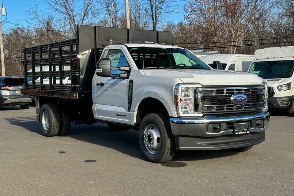Used 2024 Ford F350 XLT AWD/4WD image 1