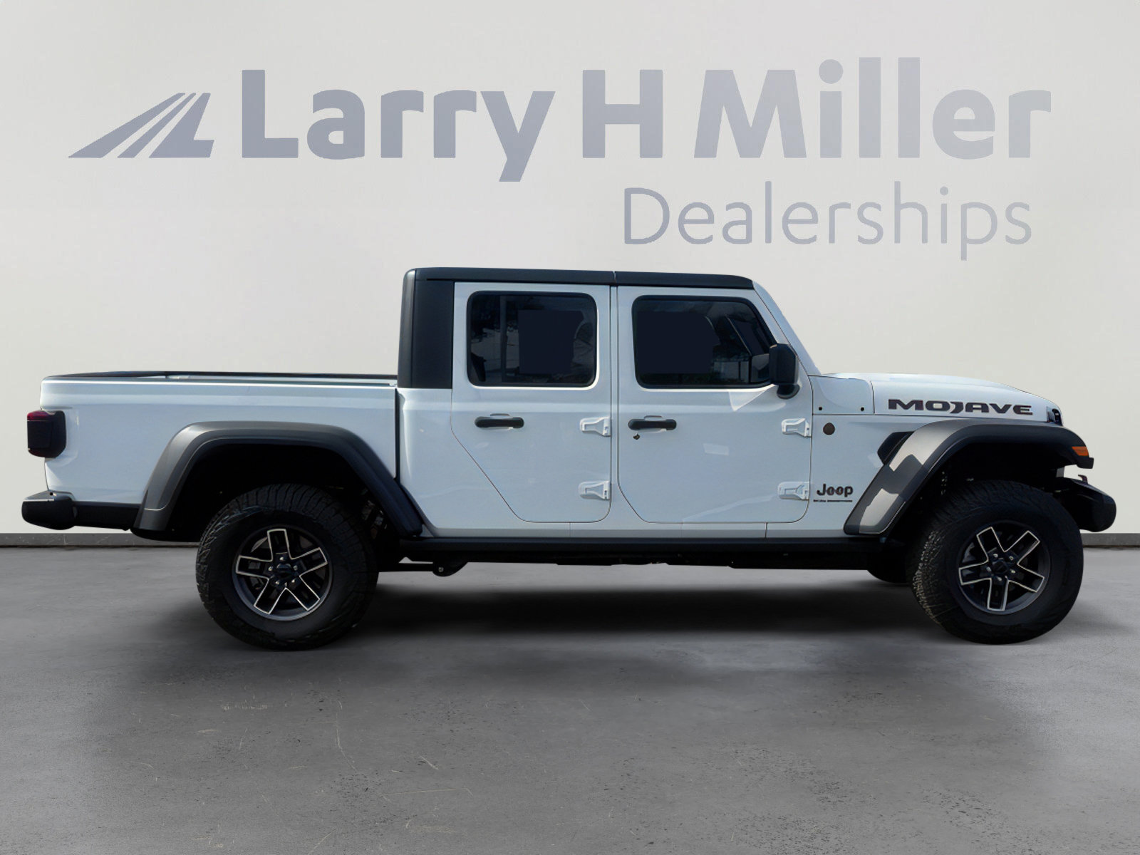 New 2026 Jeep Gladiator Mojave image 7