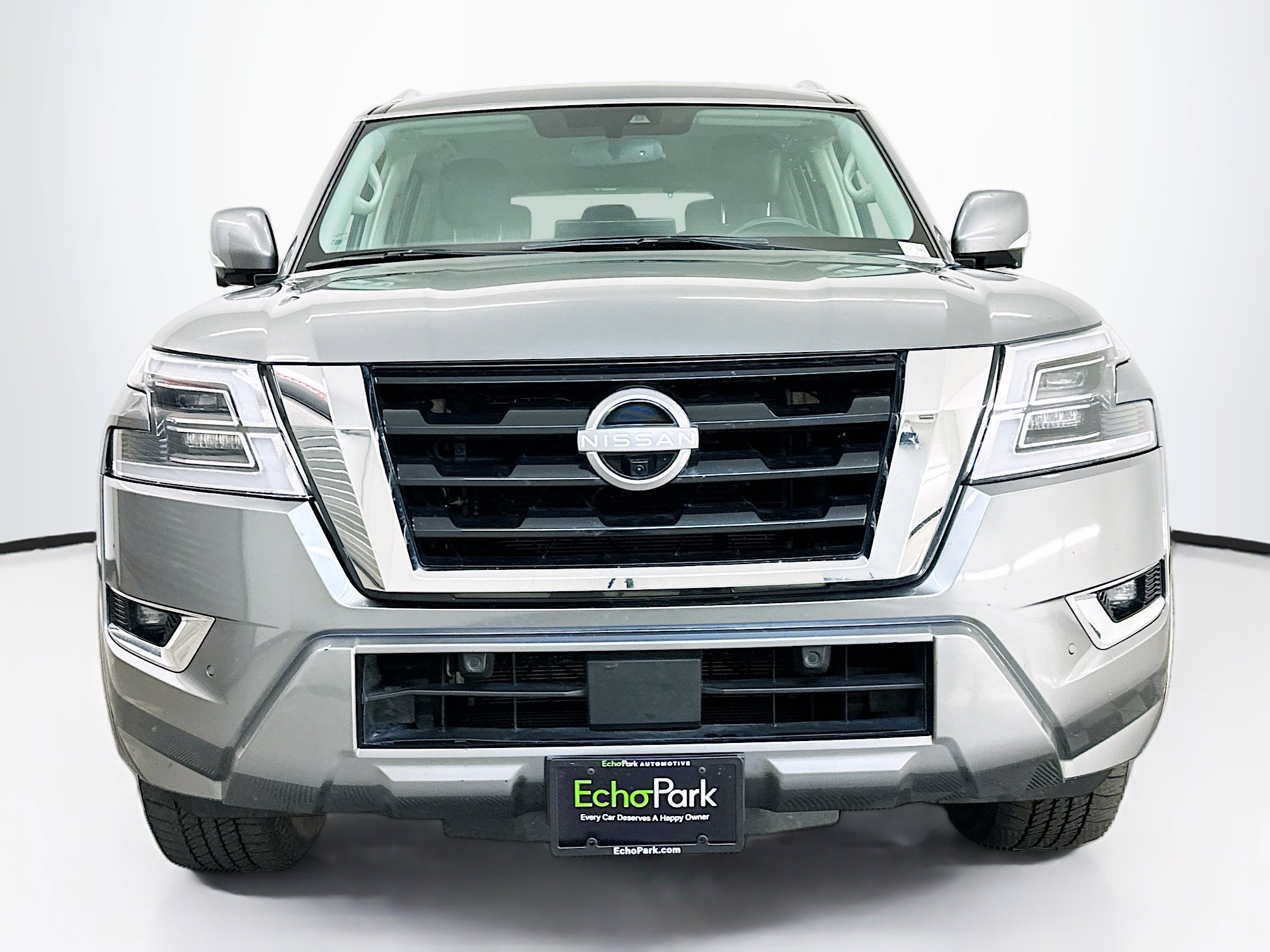 Used 2024 Nissan Armada SL image 2