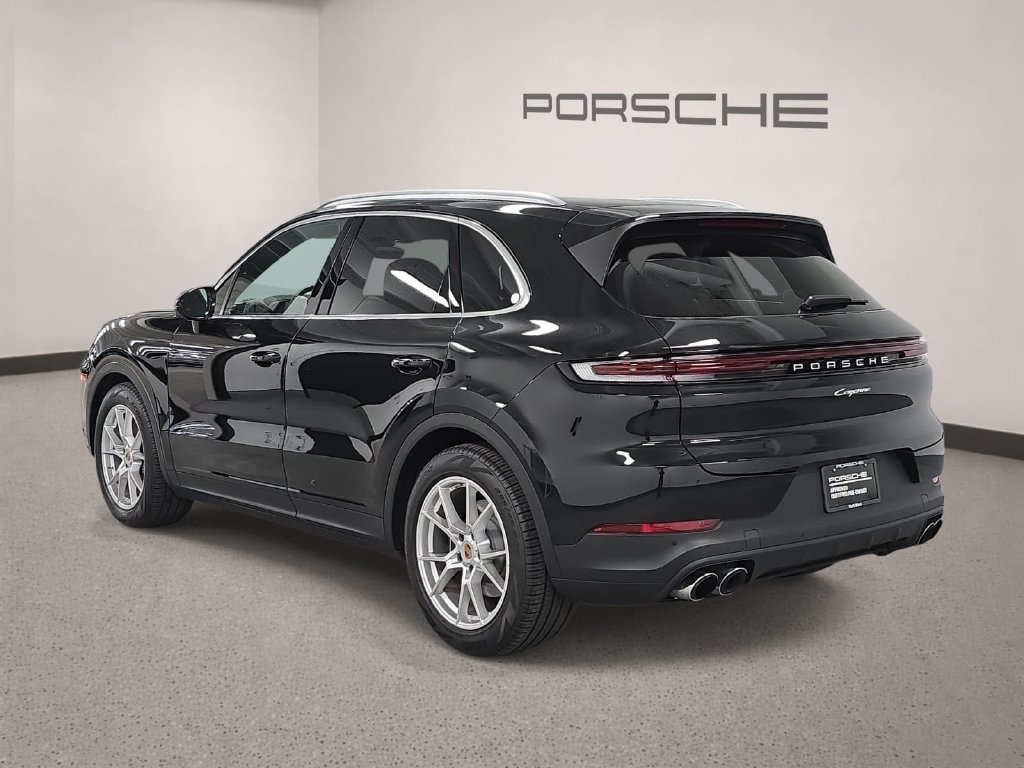 Certified 2026 Porsche Cayenne AWD/4WD image 3