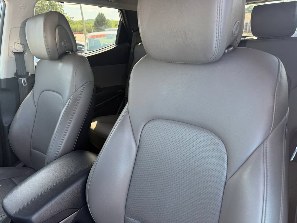 Used 2018 Hyundai Santa Fe Sport w/ 2.0T Ultimate Tech Package 05 FWD image 13
