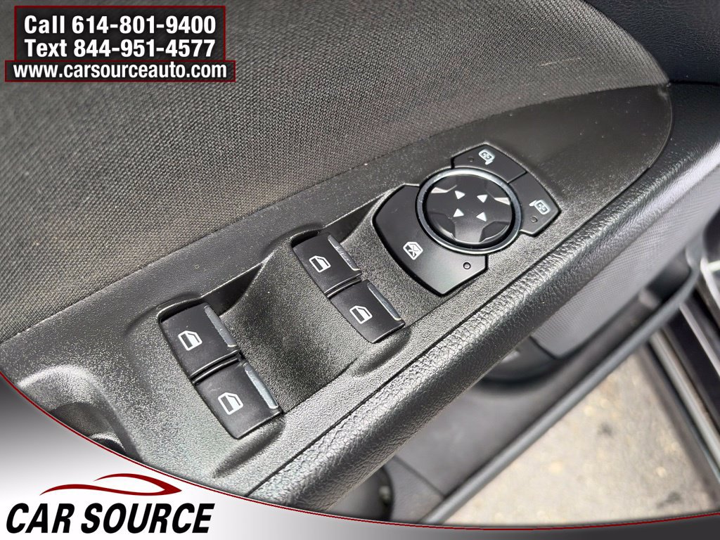 Used 2019 Ford Fusion SE FWD image 17
