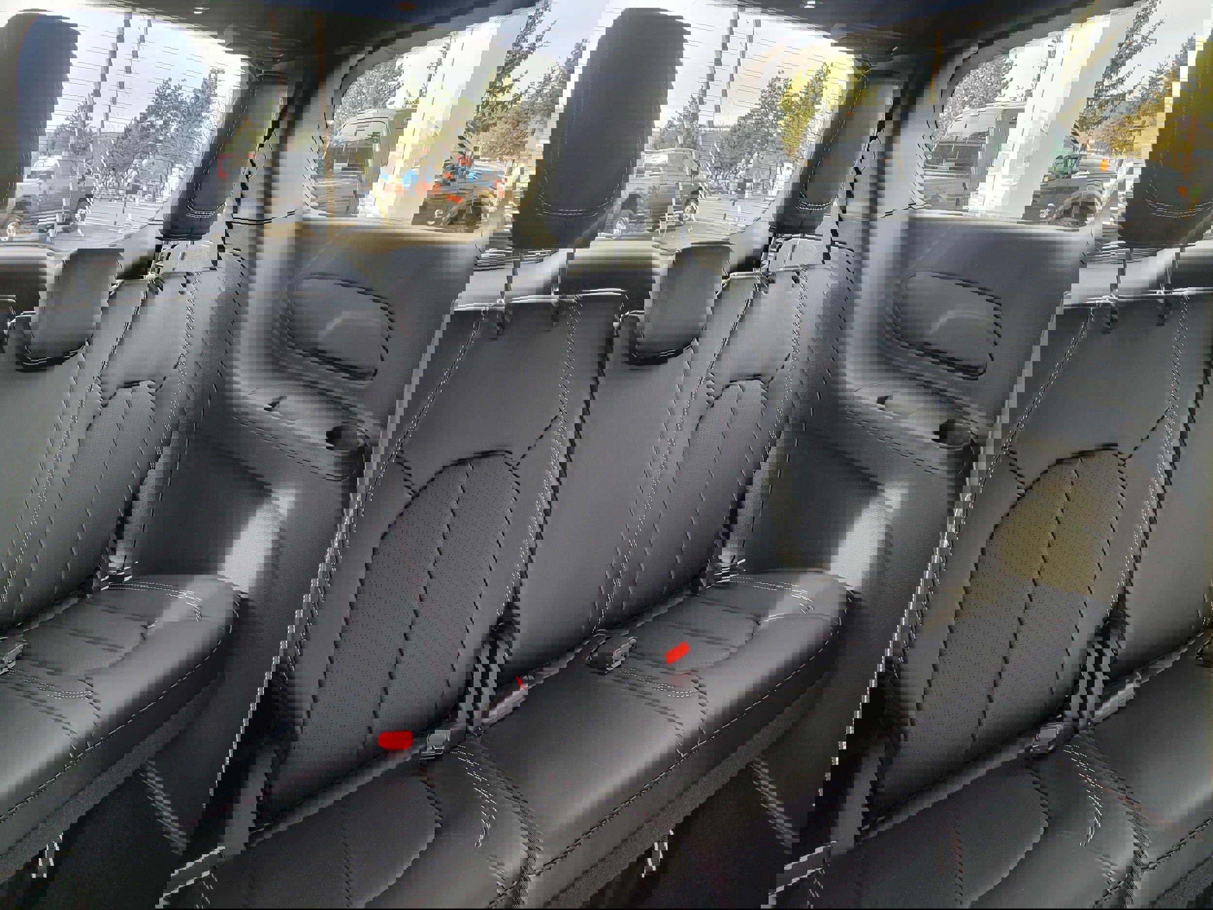 New 2026 Chrysler Pacifica Select w/ S Appearance Package image 17