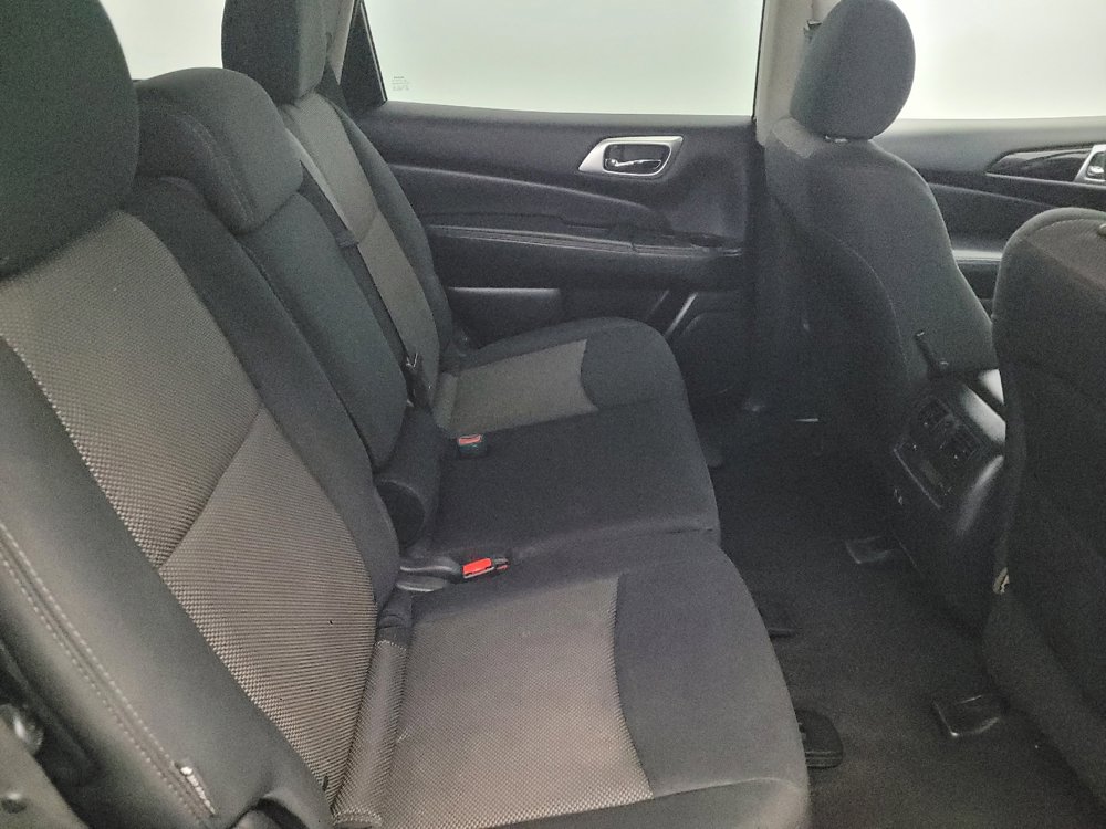 Used 2020 Nissan Pathfinder S image 19