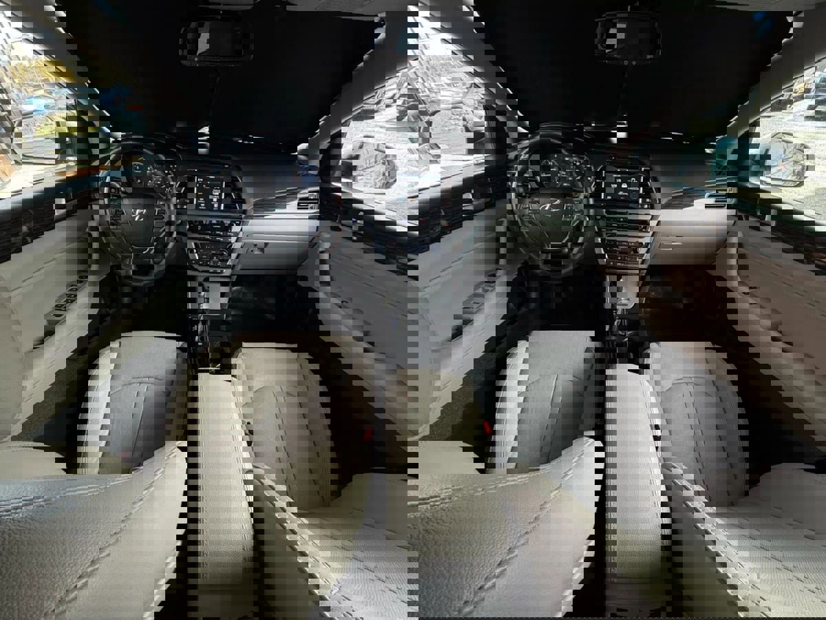 Used 2016 Hyundai Sonata Limited image 42