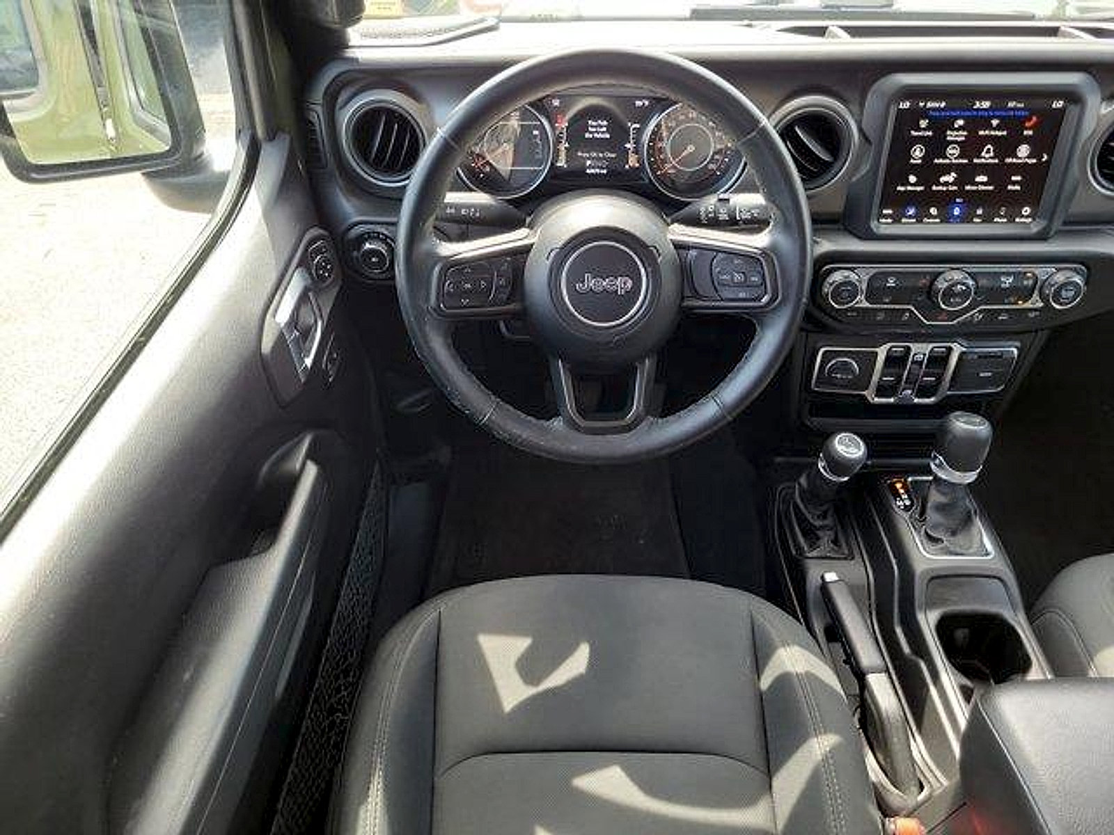 Used 2022 Jeep Wrangler Unlimited Sport AWD/4WD image 13