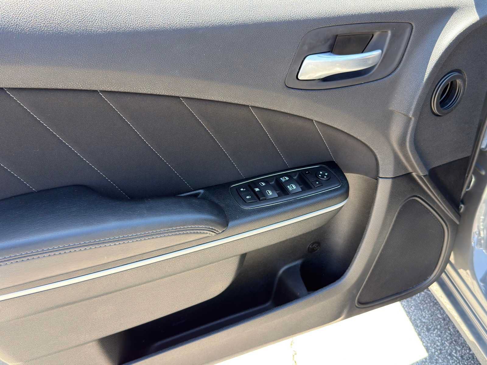 Used 2023 Dodge Charger SXT RWD image 14