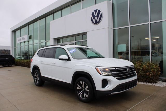 Used 2025 Volkswagen Atlas SE