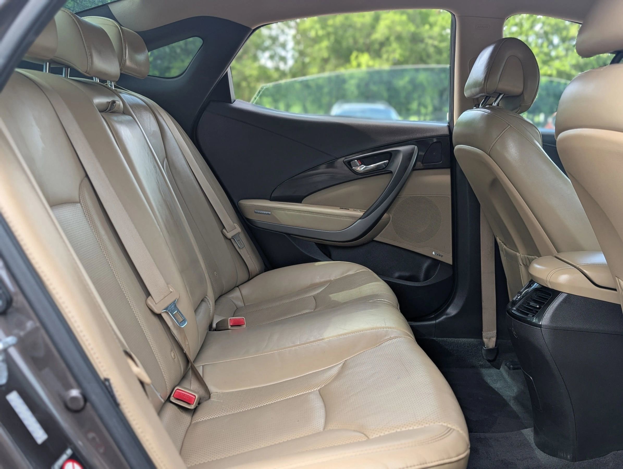 Used 2016 Hyundai Azera FWD image 16