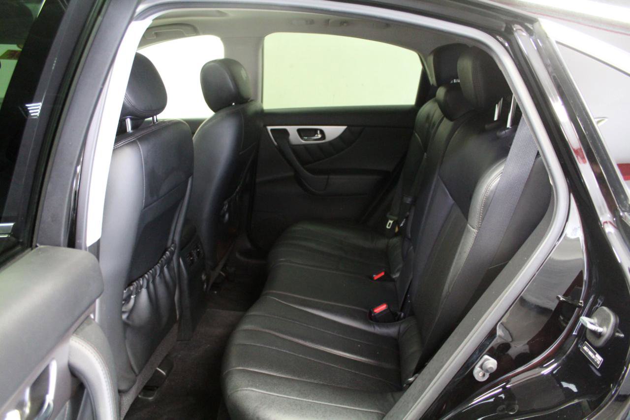 Used 2014 INFINITI QX70 AWD w/ Premium Package image 23