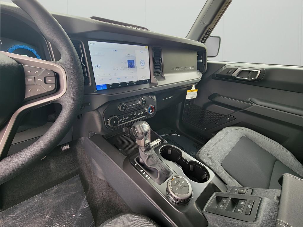 New 2025 Ford Bronco 4-Door image 19