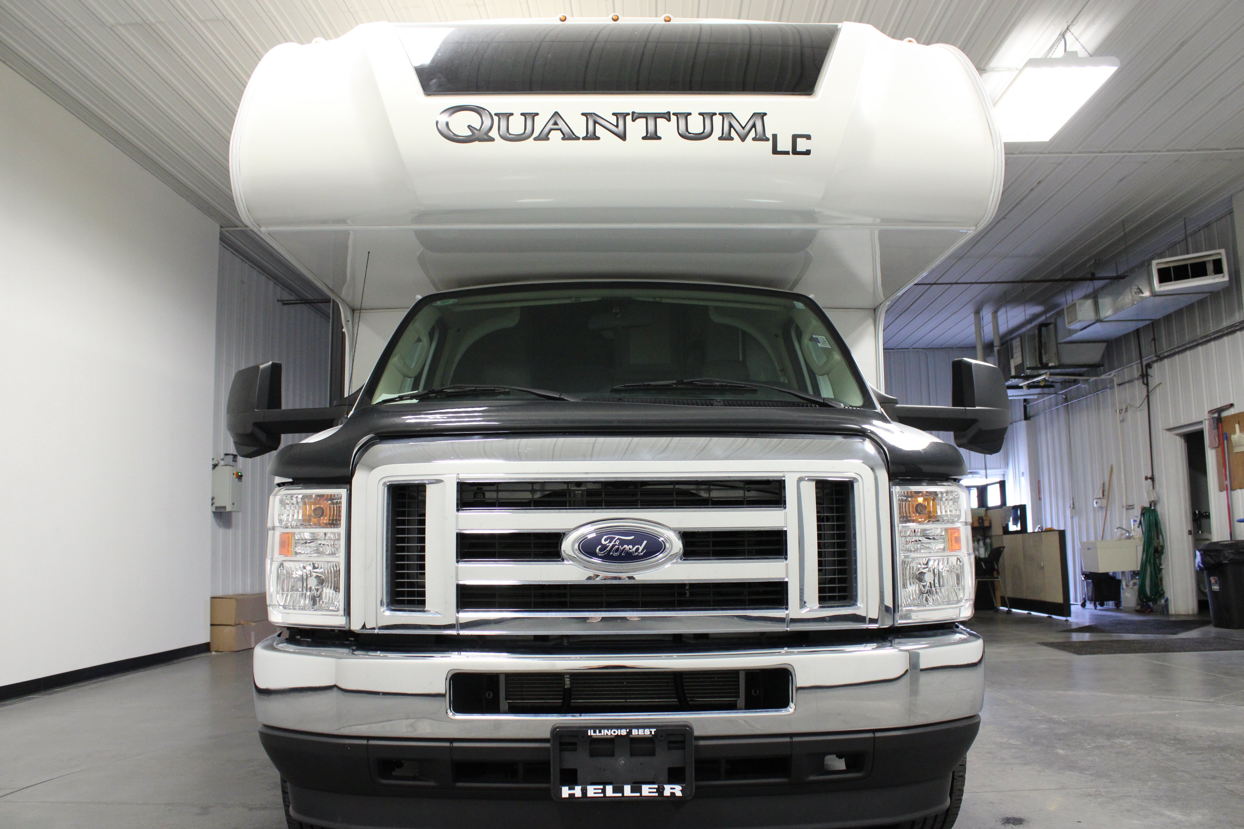 Used 2023 Ford E-450 and Econoline 450 Super Duty w/ Motorhome Prep Package RWD image 7