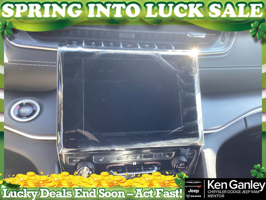 New 2025 Jeep Grand Cherokee L Laredo w/ Luxury Tech Group I image 11