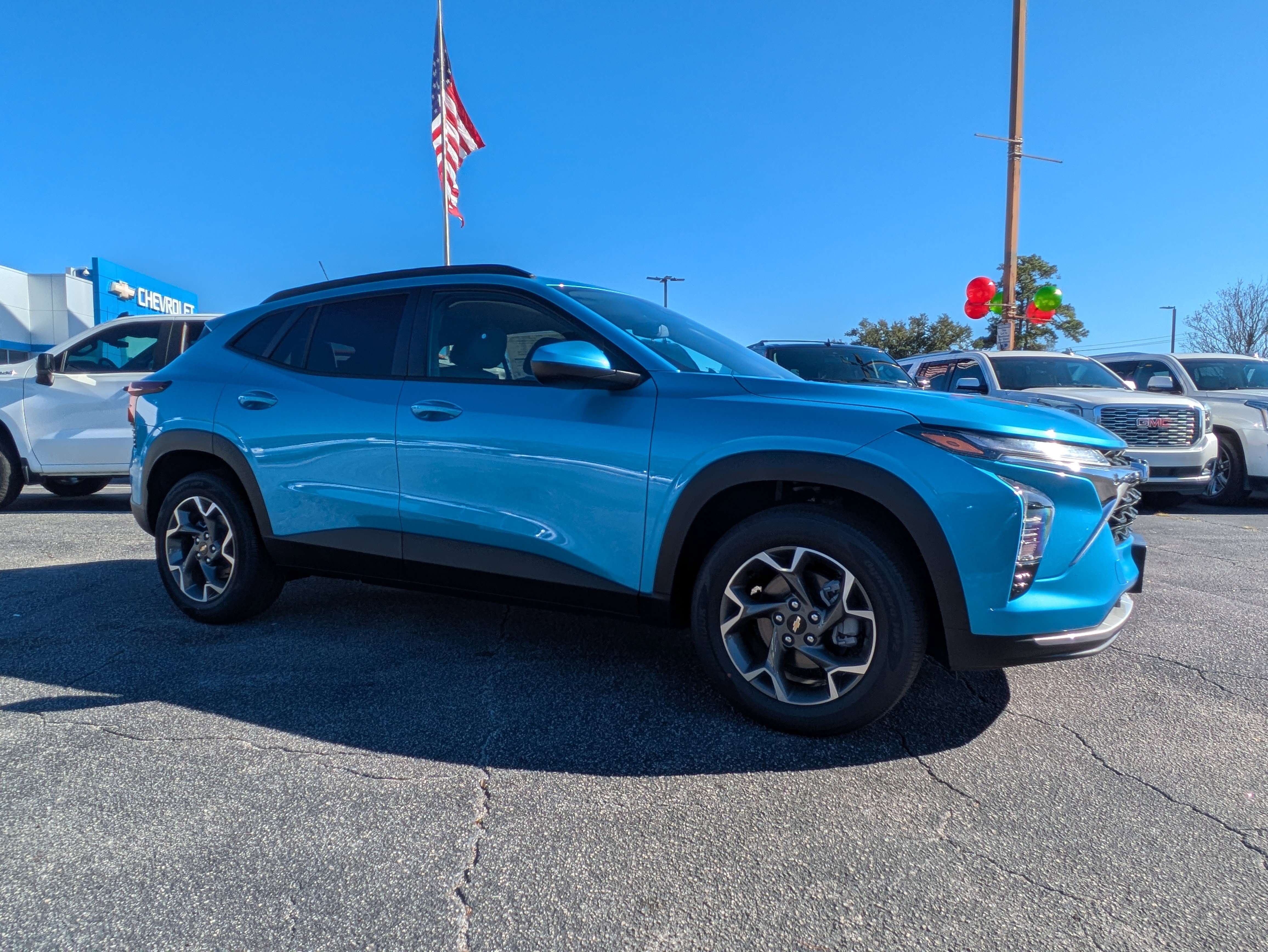 New 2026 Chevrolet Trax LT w/ Sunroof Package image 3