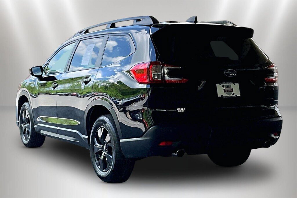 Certified 2026 Subaru Ascent Premium AWD/4WD image 4