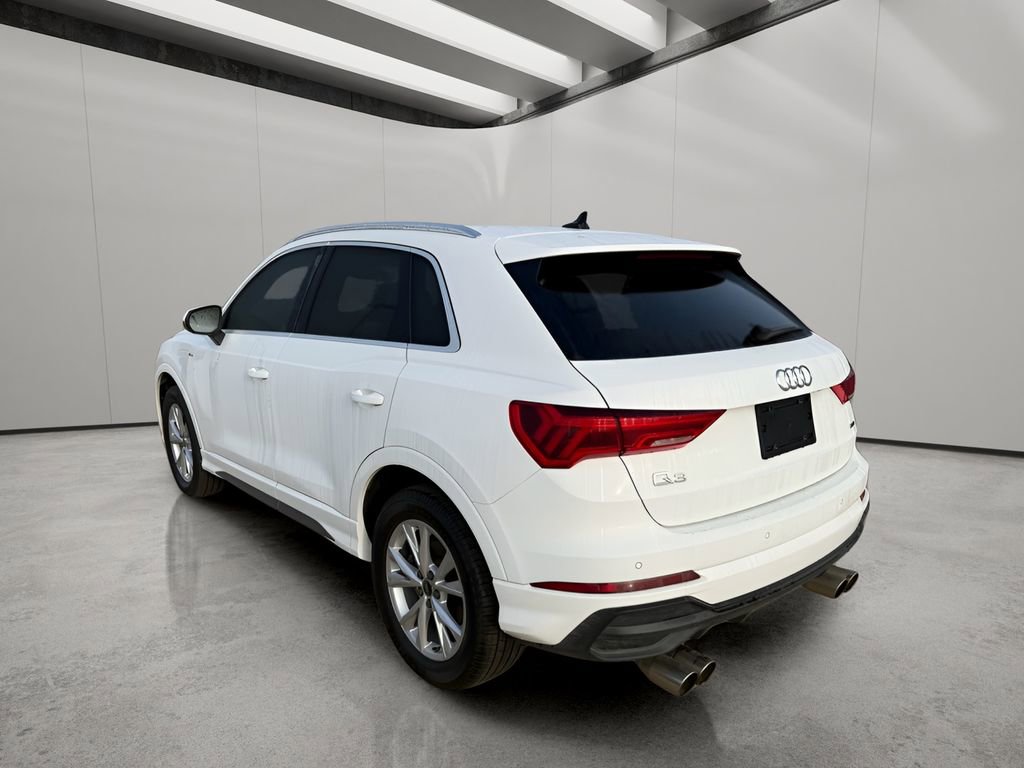 Used 2023 Audi Q3 2.0T Premium image 3