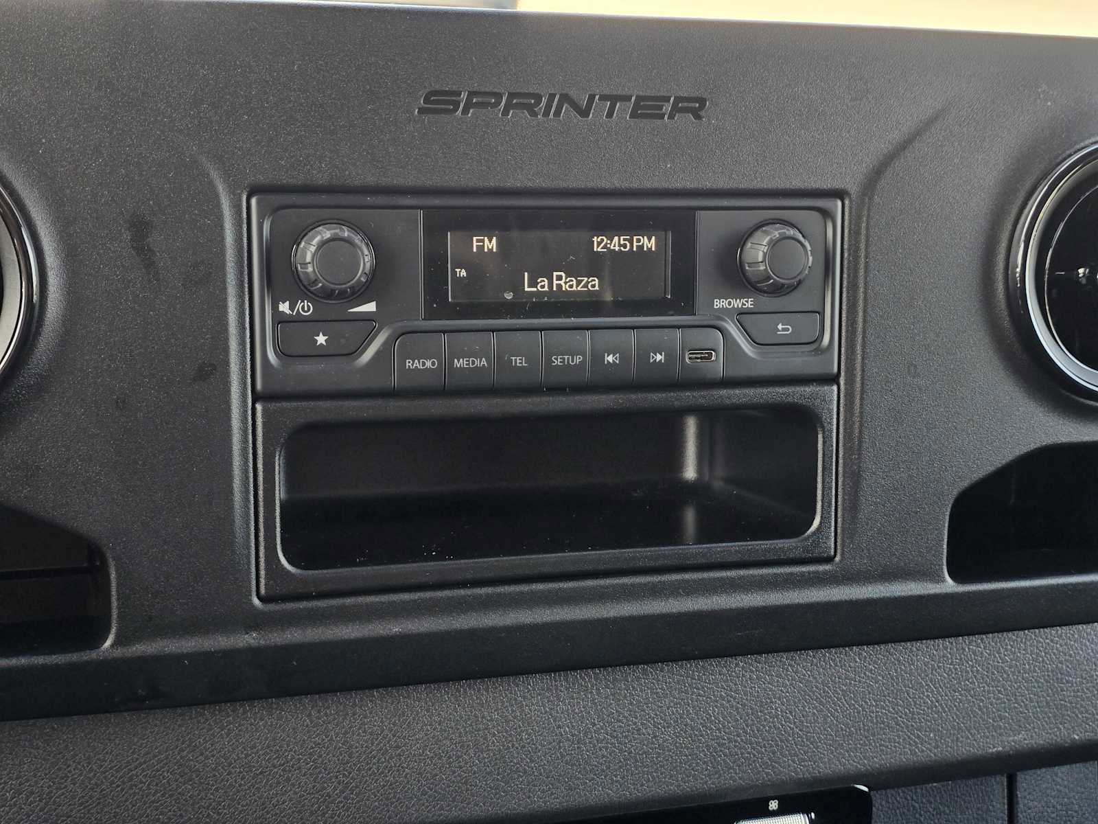 Used 2025 Mercedes-Benz Sprinter 2500 image 27