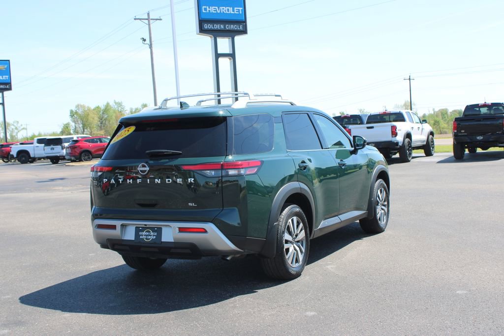 Used 2025 Nissan Pathfinder SL FWD image 9