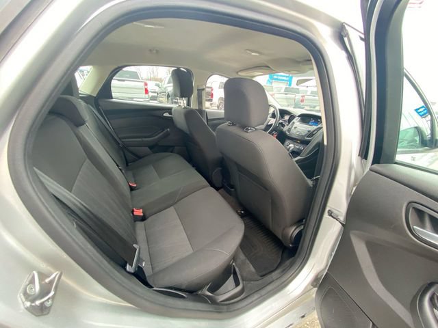 Used 2015 Ford Focus SE w/ SE Sport Package FWD image 32