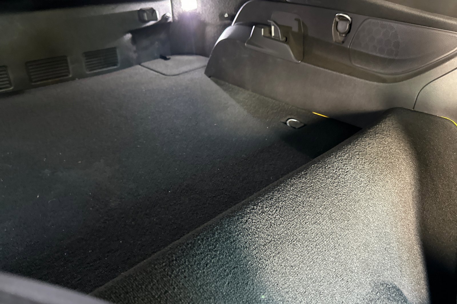 Used 2019 Chevrolet Corvette Grand Sport w/ Carbon Flash Badge Package image 17