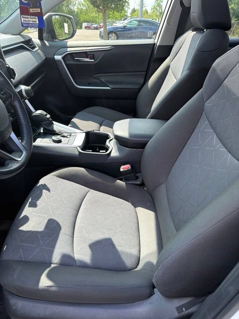 Used 2024 Toyota RAV4 XLE w/ Convenience Package AWD/4WD image 15
