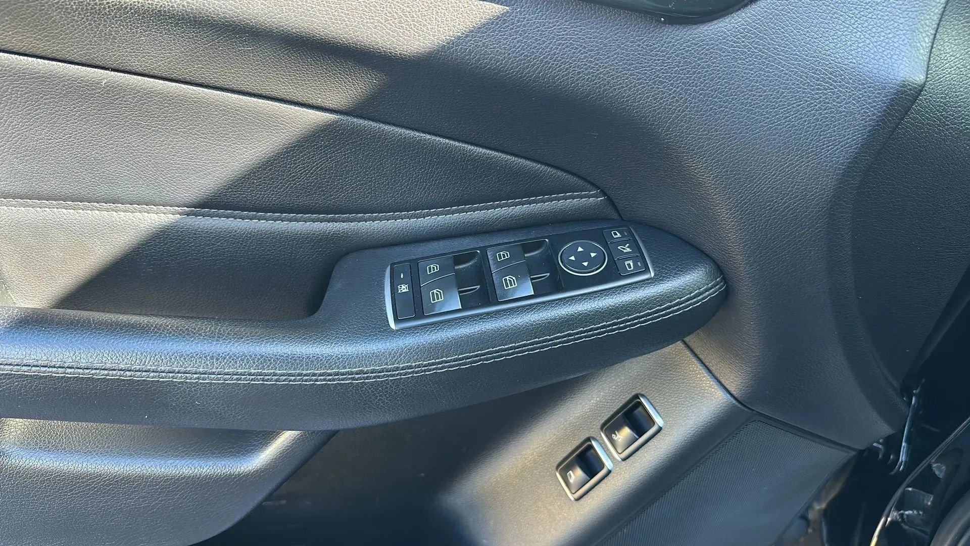 Used 2017 Mercedes-Benz GLS 450 4MATIC image 29