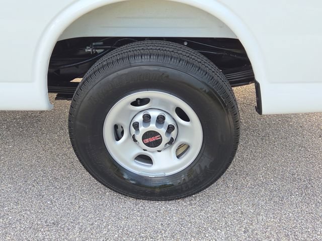 New 2026 GMC Savana 3500 Extended w/ Driver Convenience Package RWD image 9