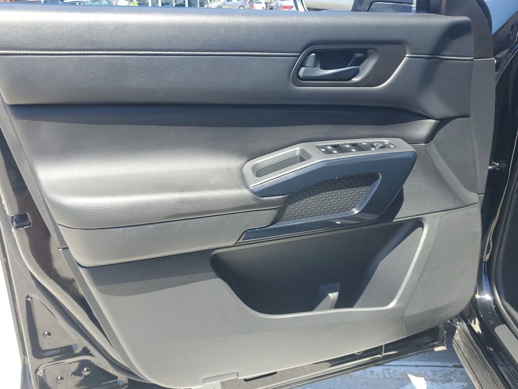 Certified 2024 Nissan Pathfinder SV AWD/4WD image 25